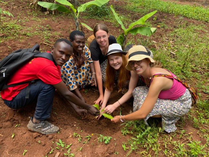 Volontariato in Uganda agricoltura sostenibile