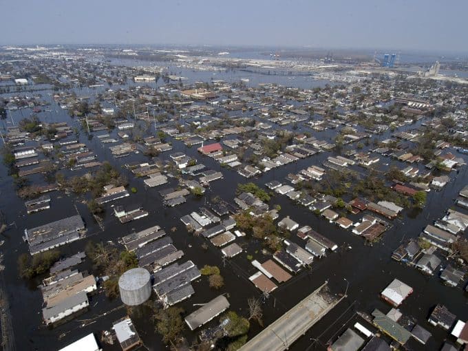 Volontariato USA ricostruzione uragano