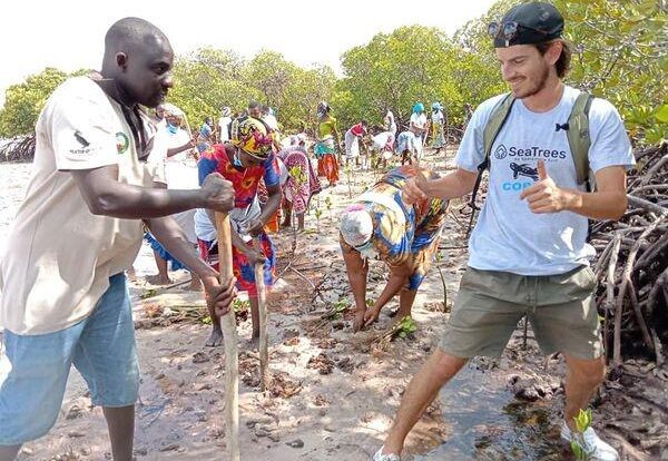 Campo di lavoro Kenya contrasto povertà analfabetismo