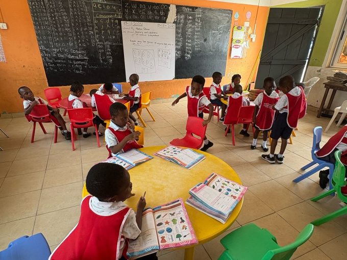 Volontariato internazionale in Ghana in un asilo